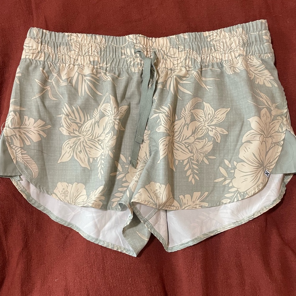 Hurley Green Floral Active Shorts